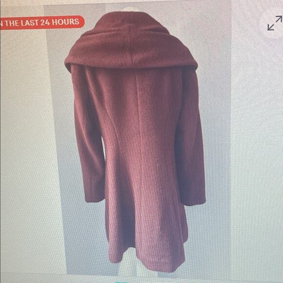 Trina Turk Burgundy Wool Blend Coat. 14 - Picture 4 of 6